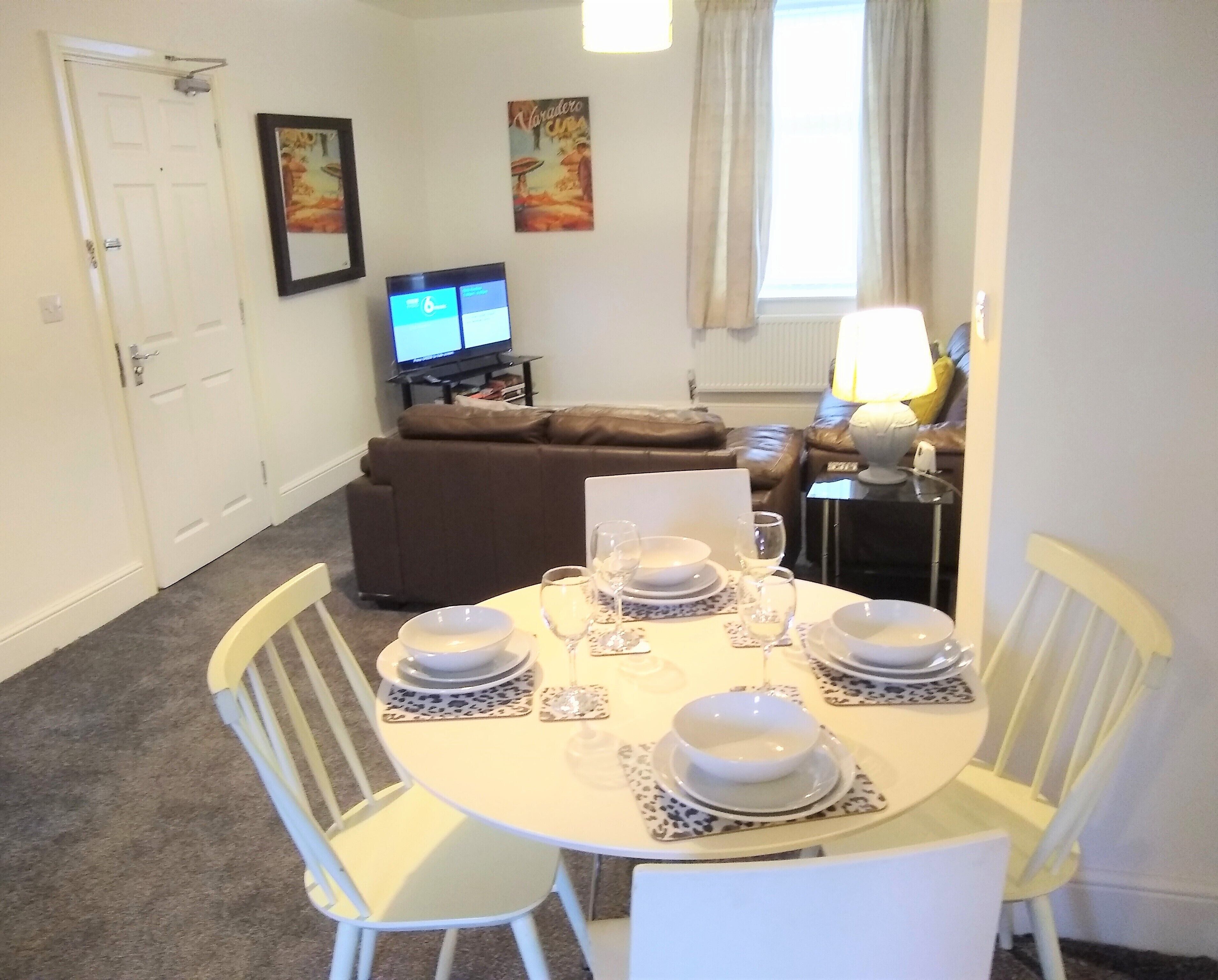 Comfort-Apartment, eigenes Bad | Restaurant