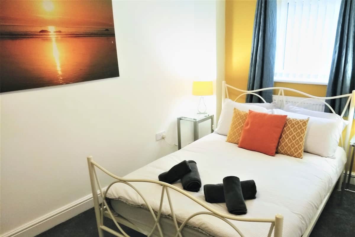 Apartemen Comfort, kamar mandi pribadi | 2 kamar tidur