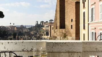 Chambre Deluxe, vue ville | Vue depuis le balcon