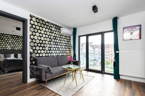Apartamento Deluxe, 1 habitación, balcón | Servicio de la habitación
