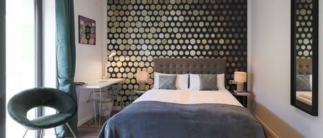 Superior Studio Apartment with balcony or terrace | 2 bedrooms, individually decorated, desk, blackout drapes