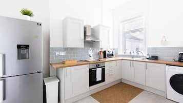 Refrigerador, microondas, horno y tostadora