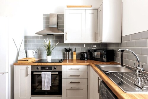 Naphtali Suite by Koya Homes