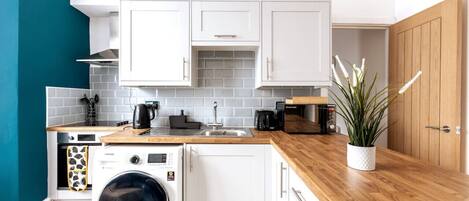 Kühlschrank, Mikrowelle, Ofen, Toaster