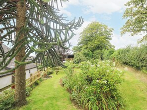 Cottage | Property grounds