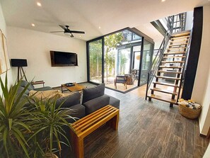 Smart TV, ping pong - NEW Stunning Villa in the Jungle with Pools! (Tulum)