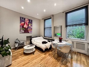 2 chambres, fer et planche à repasser, Wi-Fi, draps fournis