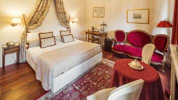 Romantisk dobbeltrom | Italienske Frette-laken, sengetøy av topp kvalitet og dundyner