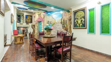 Dagelijks continentaal ontbijt inbegrepen