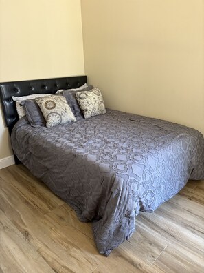 3 chambres, bureau, fer et planche à repasser, Wi-Fi gratuit