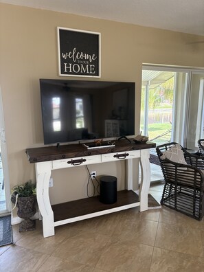 Interior - 3 Bedroom Canal Access Heated Pool (Punta Gorda)