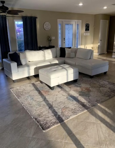 3 Bedroom Canal Access Heated Pool