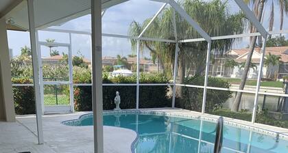 3 Bedroom Canal Access Heated Pool