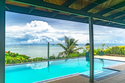 Vale Sekoula, Private Villa on the Ocean with Pool and Air Conditioning