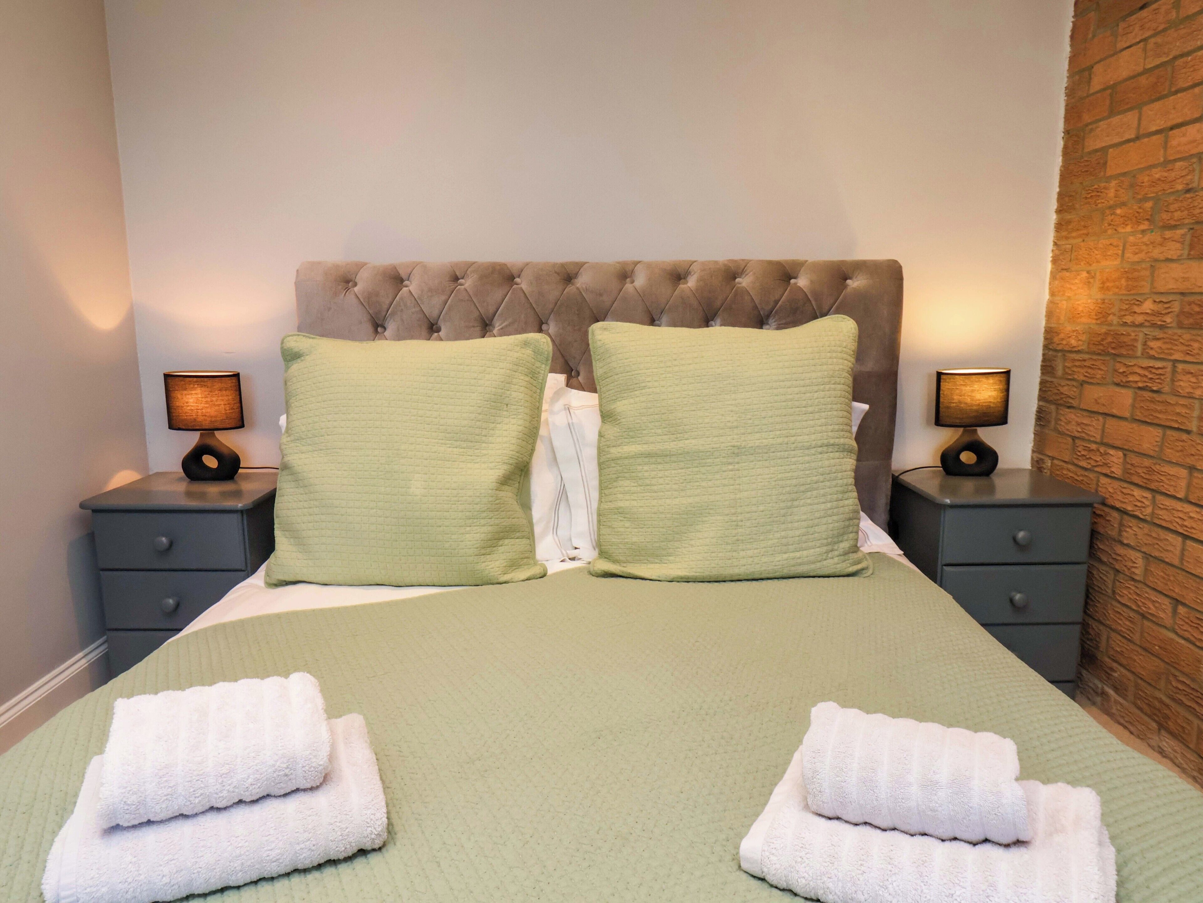 5 bedrooms, individually decorated, individually furnished, free WiFi