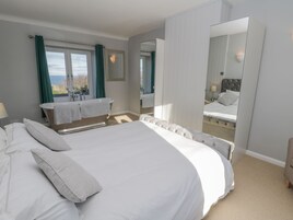 5 habitaciones, decoración personalizada y muebles diferentes 