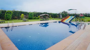 Indoor pool, outdoor pool