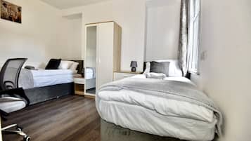 Economy House | 4 bedrooms, individually decorated, individually furnished, desk