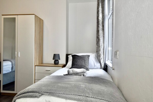 Casa Economy | 4 camere, con stile personalizzato, con arredamento individuale