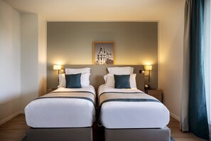 房內夾萬、隔音、熨斗/熨衫板、床單