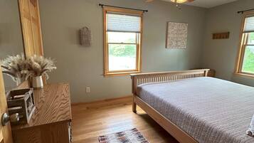 2 bedrooms, bed sheets
