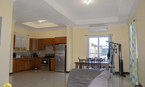 Located centrally in New Kingston, walking distance from exciting activities.