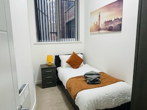 Apartment, Multiple Beds | 2 bedrooms, iron/ironing board, free WiFi, bed sheets