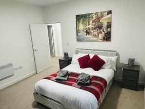 Apartment, Multiple Beds | 2 bedrooms, iron/ironing board, free WiFi, bed sheets - Jungle Themed 2-bed Apartment (Nottingham)