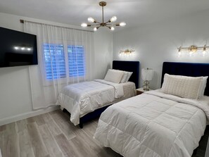 4 Schlafzimmer, Schreibtisch, kostenloses WLAN, Bettwäsche
