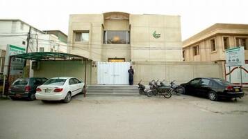 Fachada de la propiedad