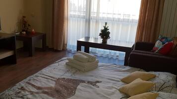 1 bedroom, iron/ironing board, free WiFi, bed sheets