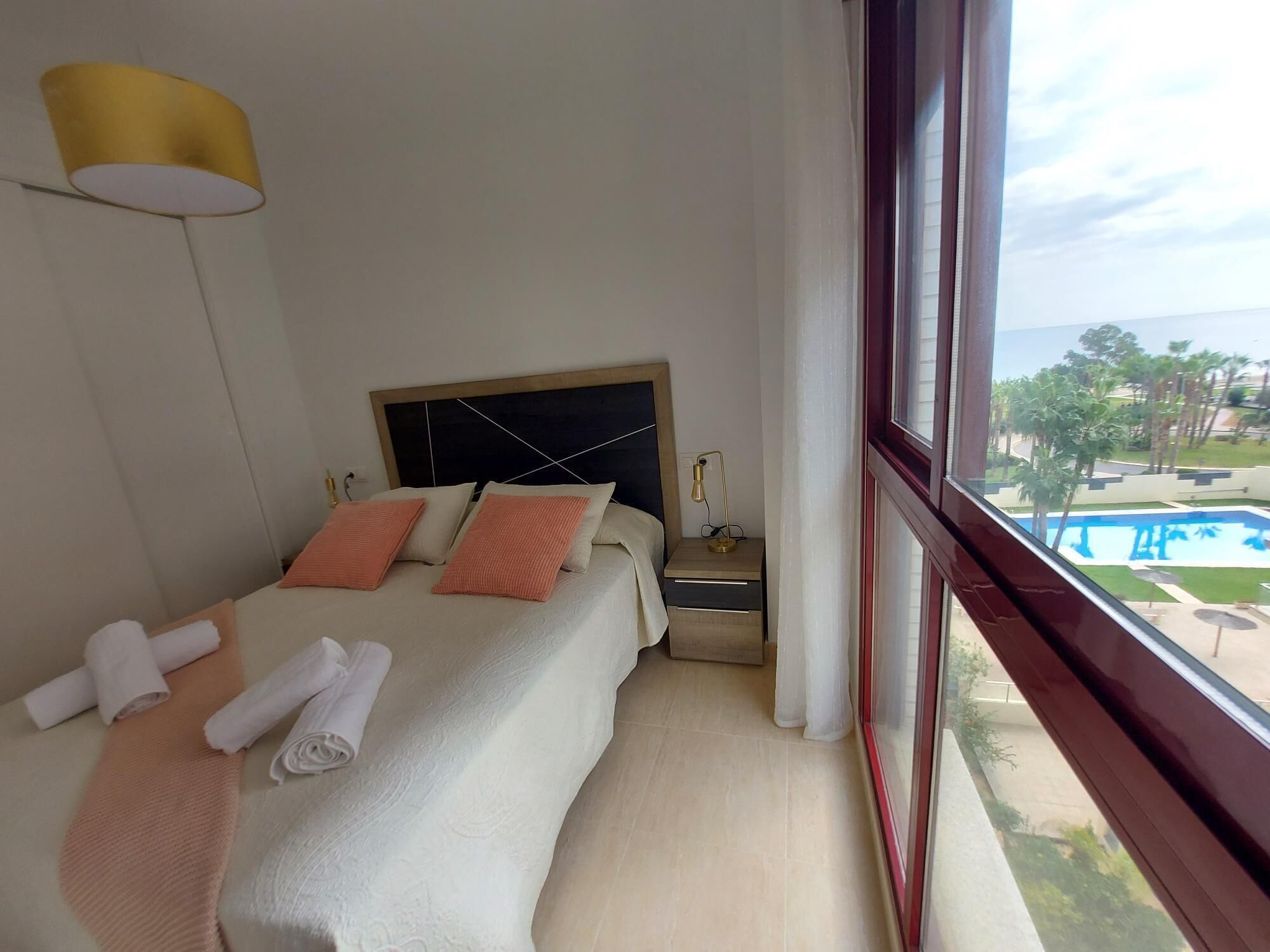 2 Schlafzimmer, Bügeleisen/Bügelbrett, Bettwäsche