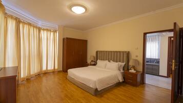 Family Studio Suite | Free WiFi, bed sheets