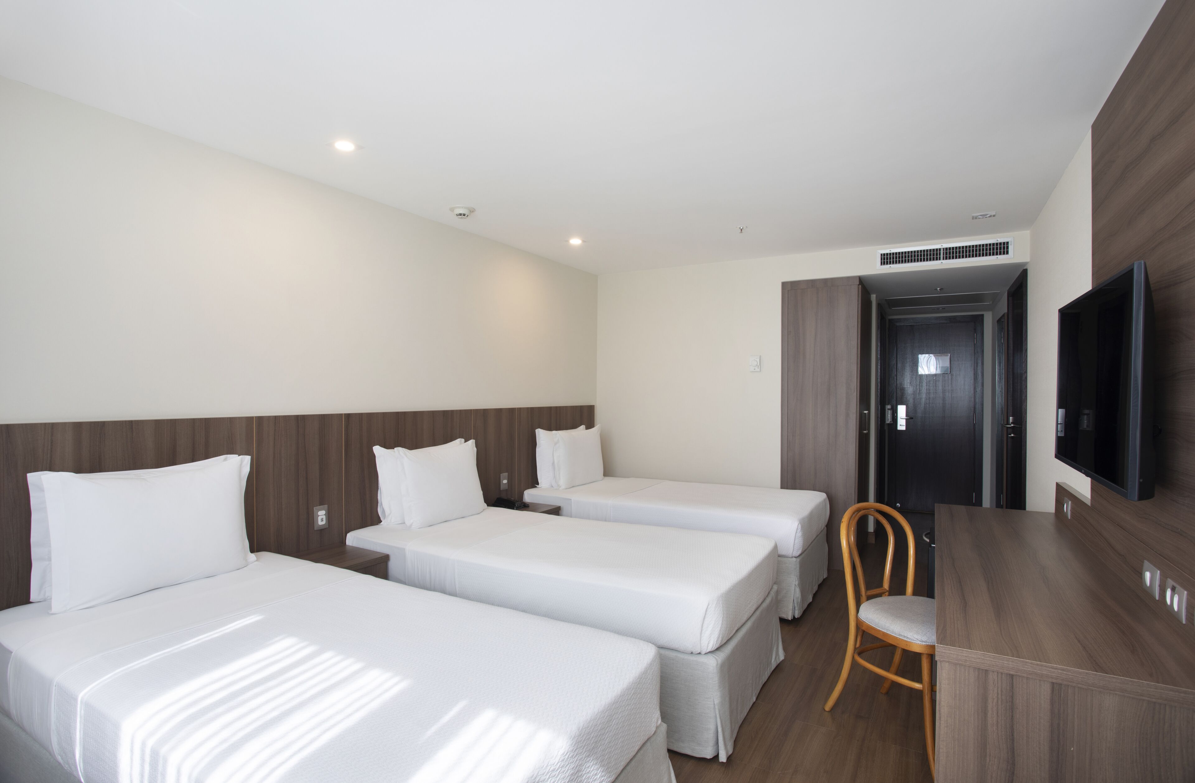 hypo-allergenic bedding, minibar, in-room safe, desk