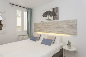 4 chambres, fer et planche à repasser, lit parapluie, Wi-Fi gratuit