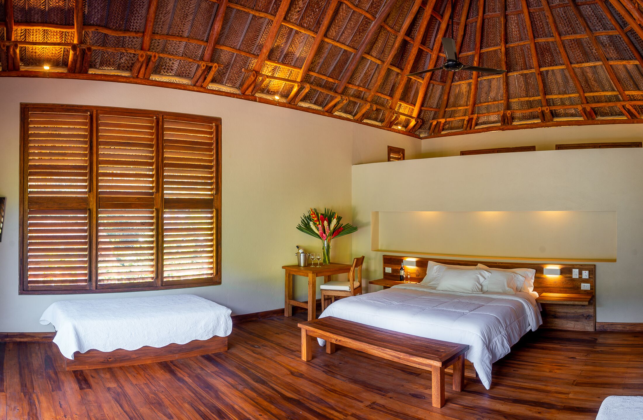 deluxe cabin | 1 bedroom, in-room safe, free wifi, bed sheets