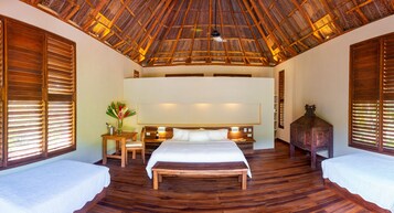 In-room safe, free WiFi, bed sheets