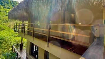 Habitación Deluxe | Caja de seguridad en la habitación, wifi gratis y ropa de cama