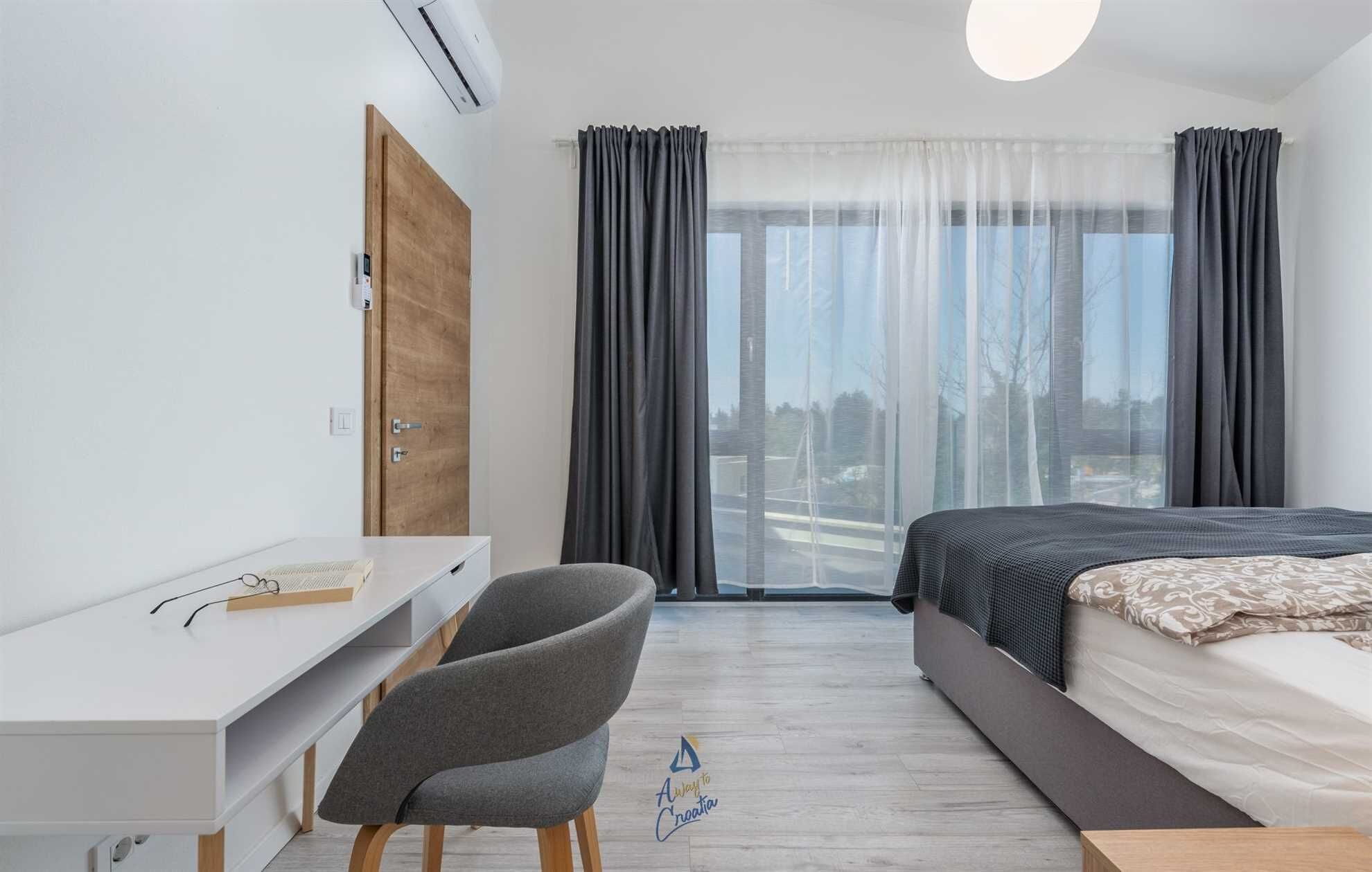 4 chambres, fer et planche à repasser, lit parapluie, Wi-Fi gratuit