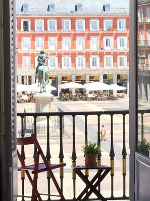 Interior - MAYOR SQUARE by MONARO***** (Madrid)