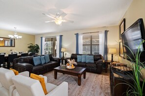 Smart TV, table football - Championsgate Resort 8 Bedroom Pool Home with Spa (Davenport)