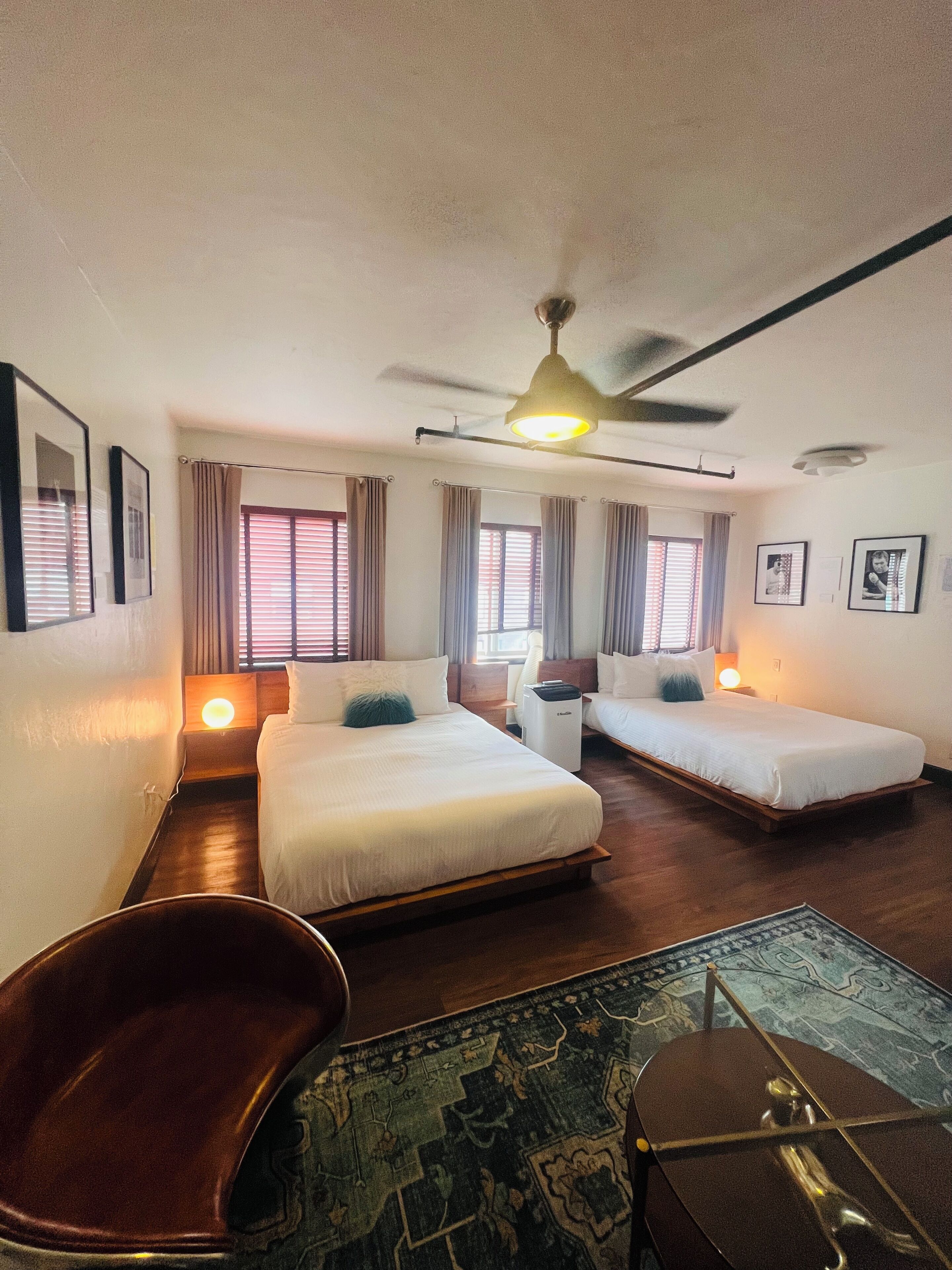 Chambre Double Classique | Décoration personnalisée, ameublement personnalisé, bureau