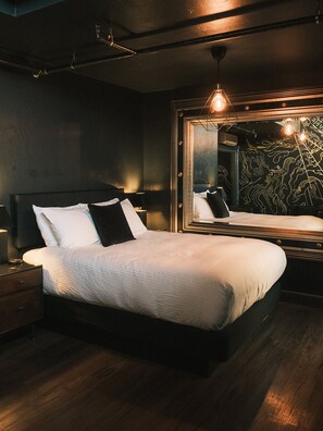 Design-Zimmer | Individuell dekoriert, individuell eingerichtet, Schreibtisch