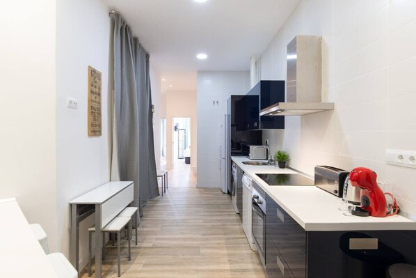 Unclassified image, 1 of 94, button