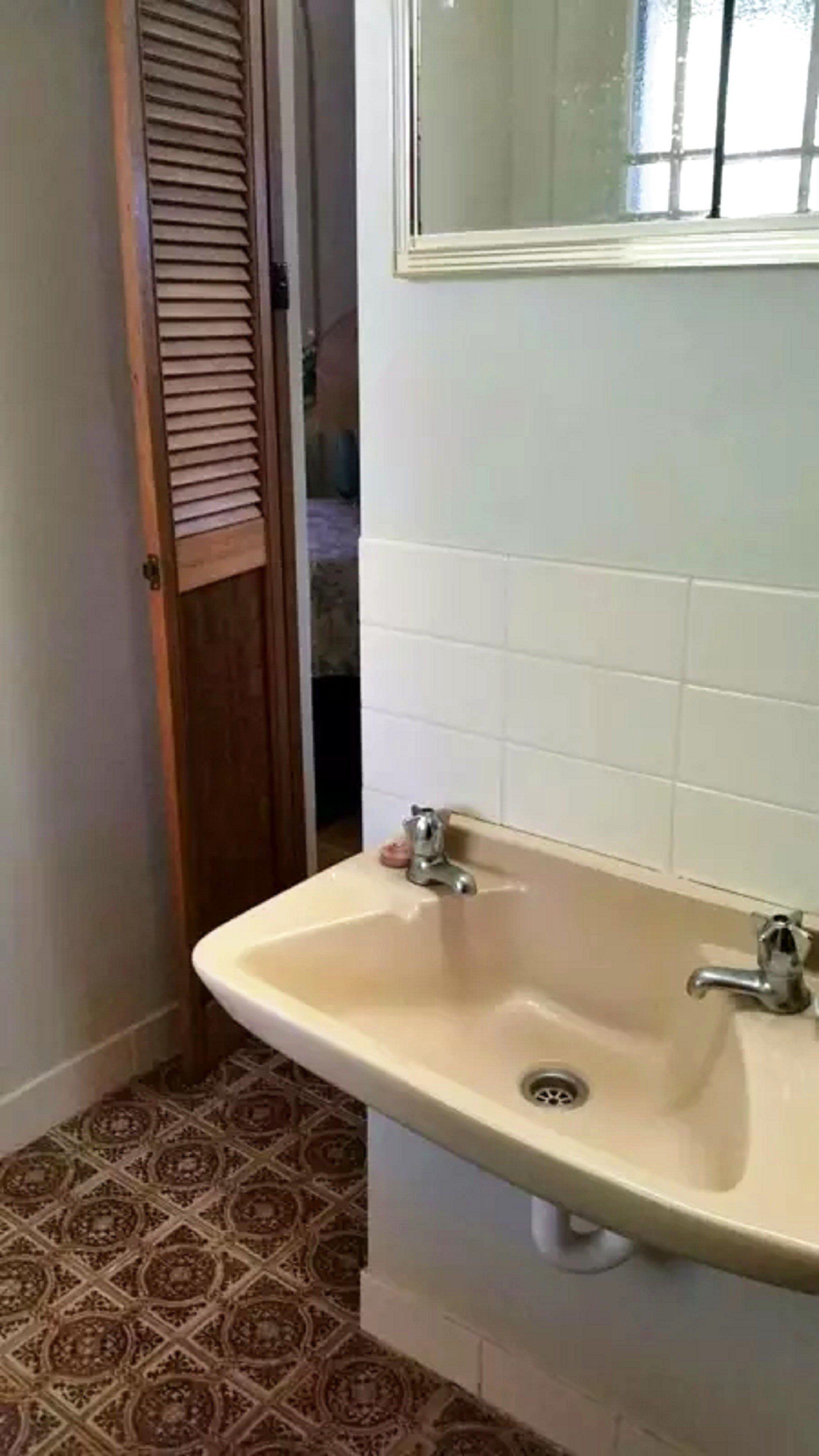 City Comfort at Cumberland Apartment: Convenience at its Best — image 8