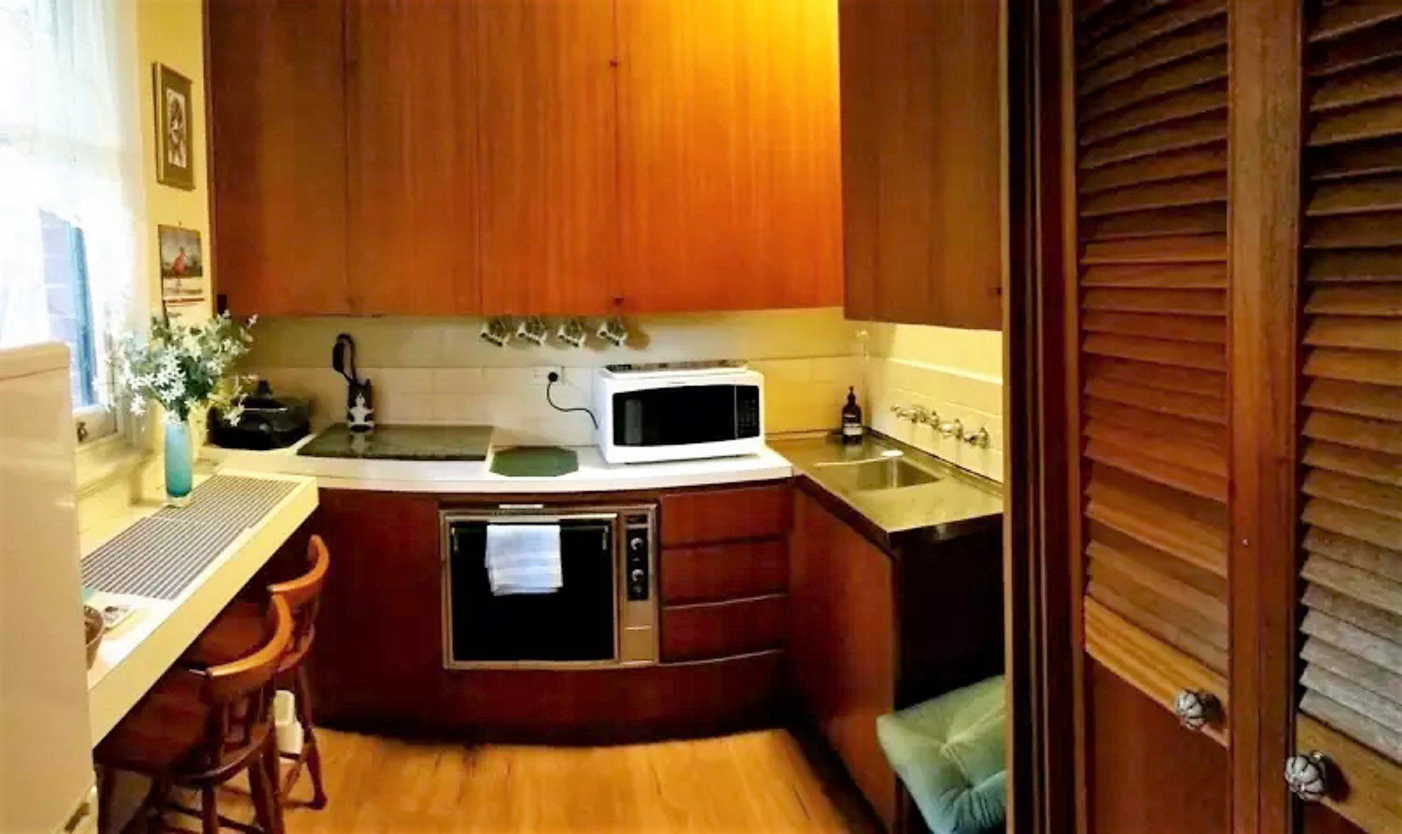 City Comfort at Cumberland Apartment: Convenience at its Best — image 5