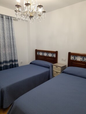 4 bedrooms, WiFi - Cottage with fireplace (Murcia)