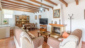Fireplace, DVD player, stereo