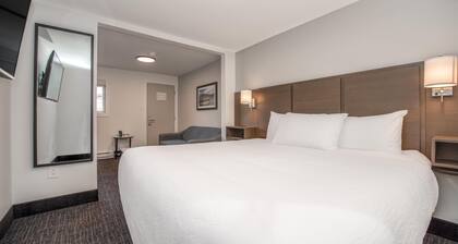 Coast Penticton Hotel