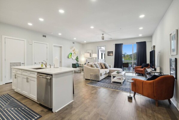 TV - 2 Bedroom Luxury Condo In Bywater New Orleans! (New Orleans)